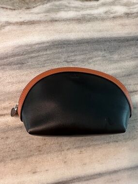 BAEKGAARD TWO TONE LEATHER ZIP POUCH NWOT